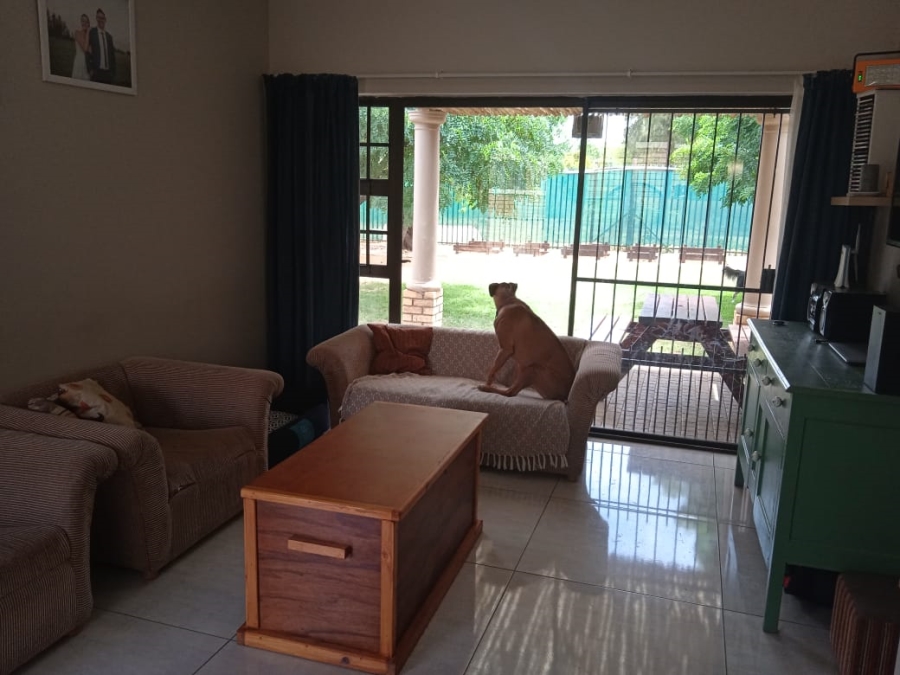 2 Bedroom Property for Sale in Vredenhof Sh Free State